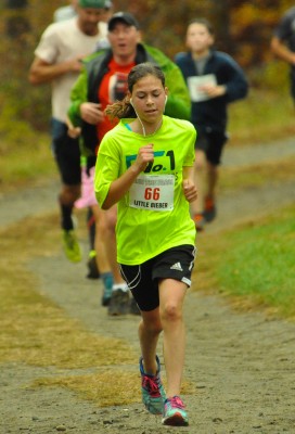 12 year old Sydney Bieber finishes strong in Run The Farm 2015.